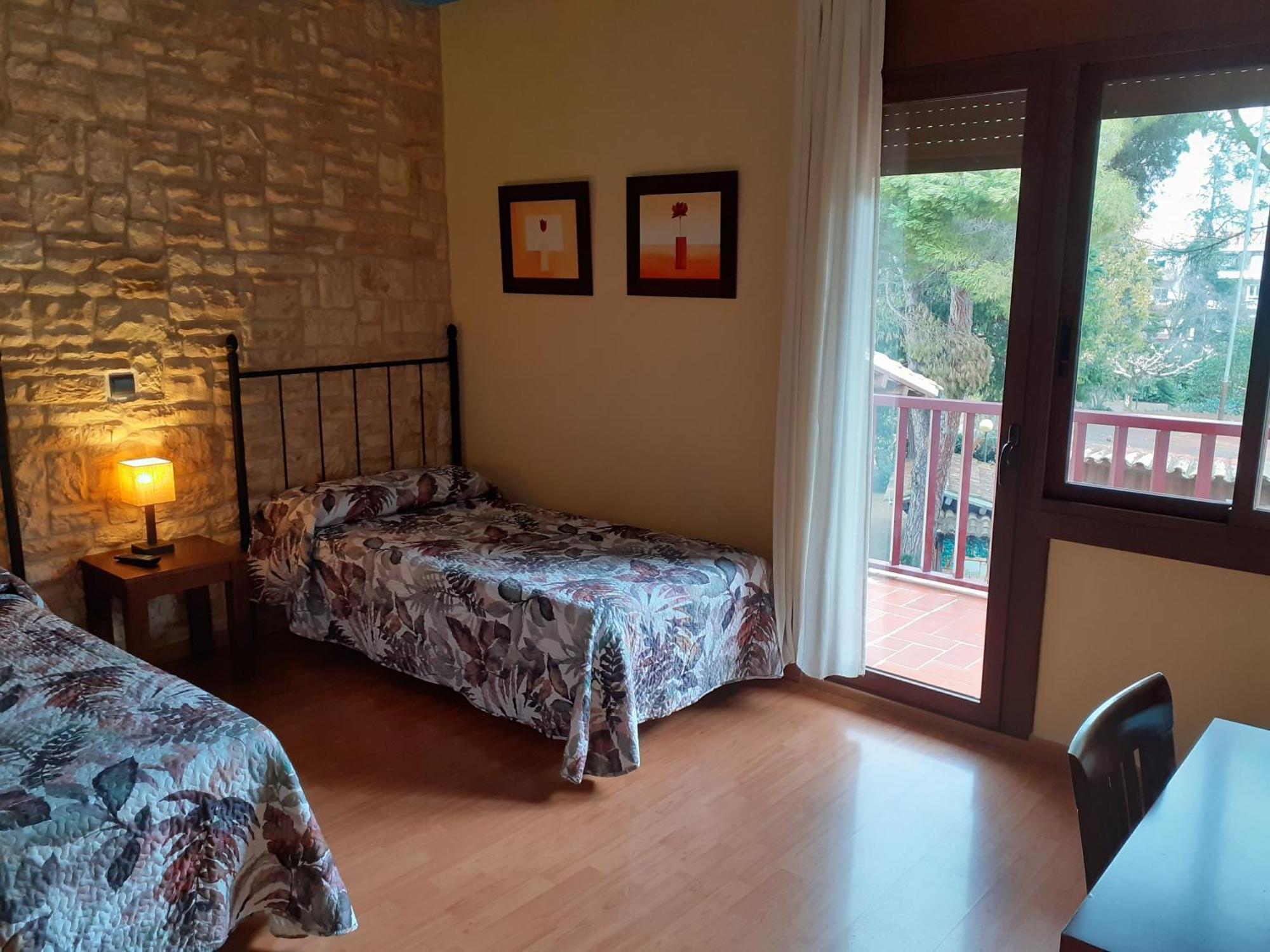 Hostal Del Senglar เอสปลูกา เด ฟรังโกลิ ภายนอก รูปภาพ