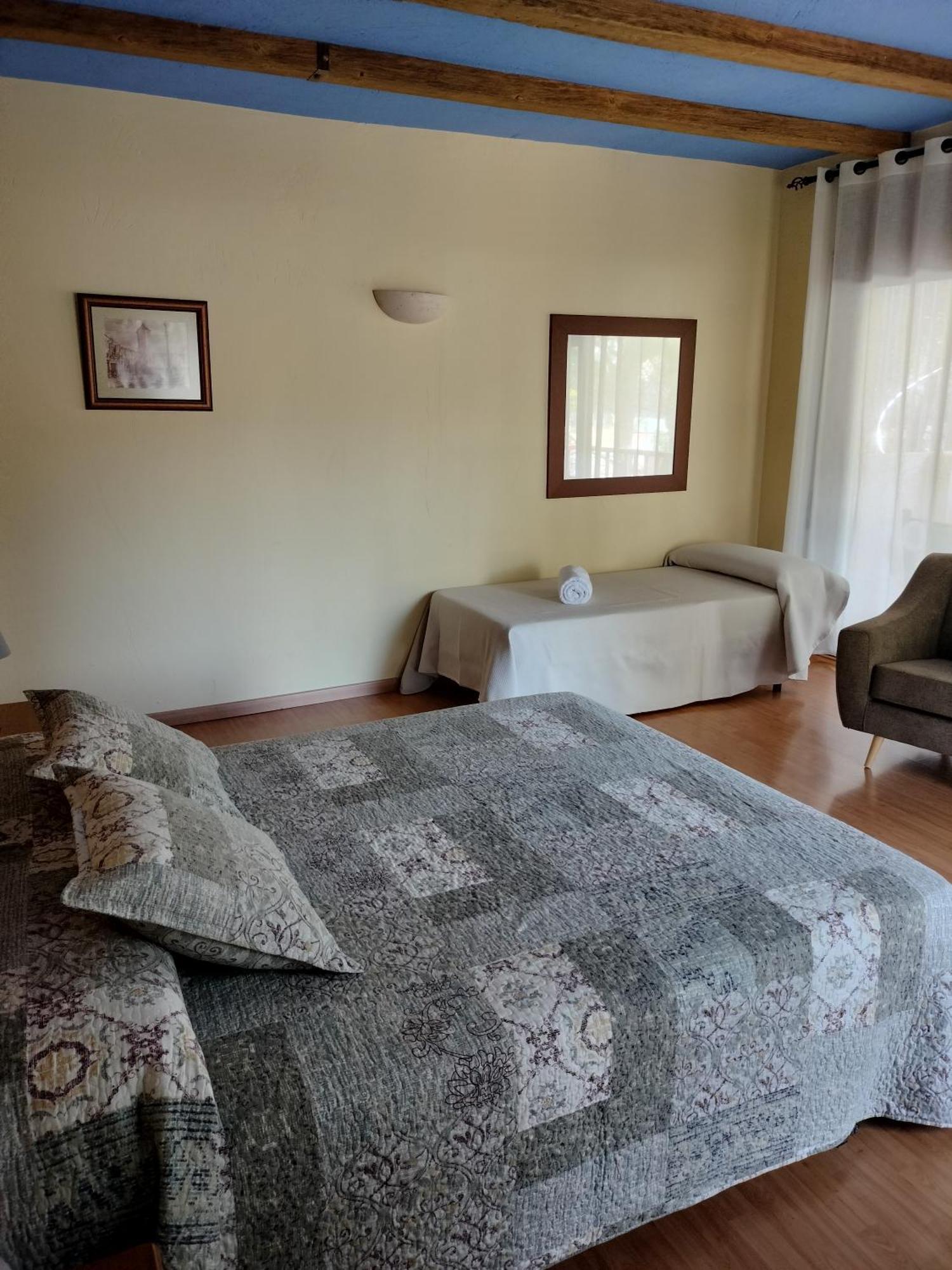 Hostal Del Senglar เอสปลูกา เด ฟรังโกลิ ภายนอก รูปภาพ