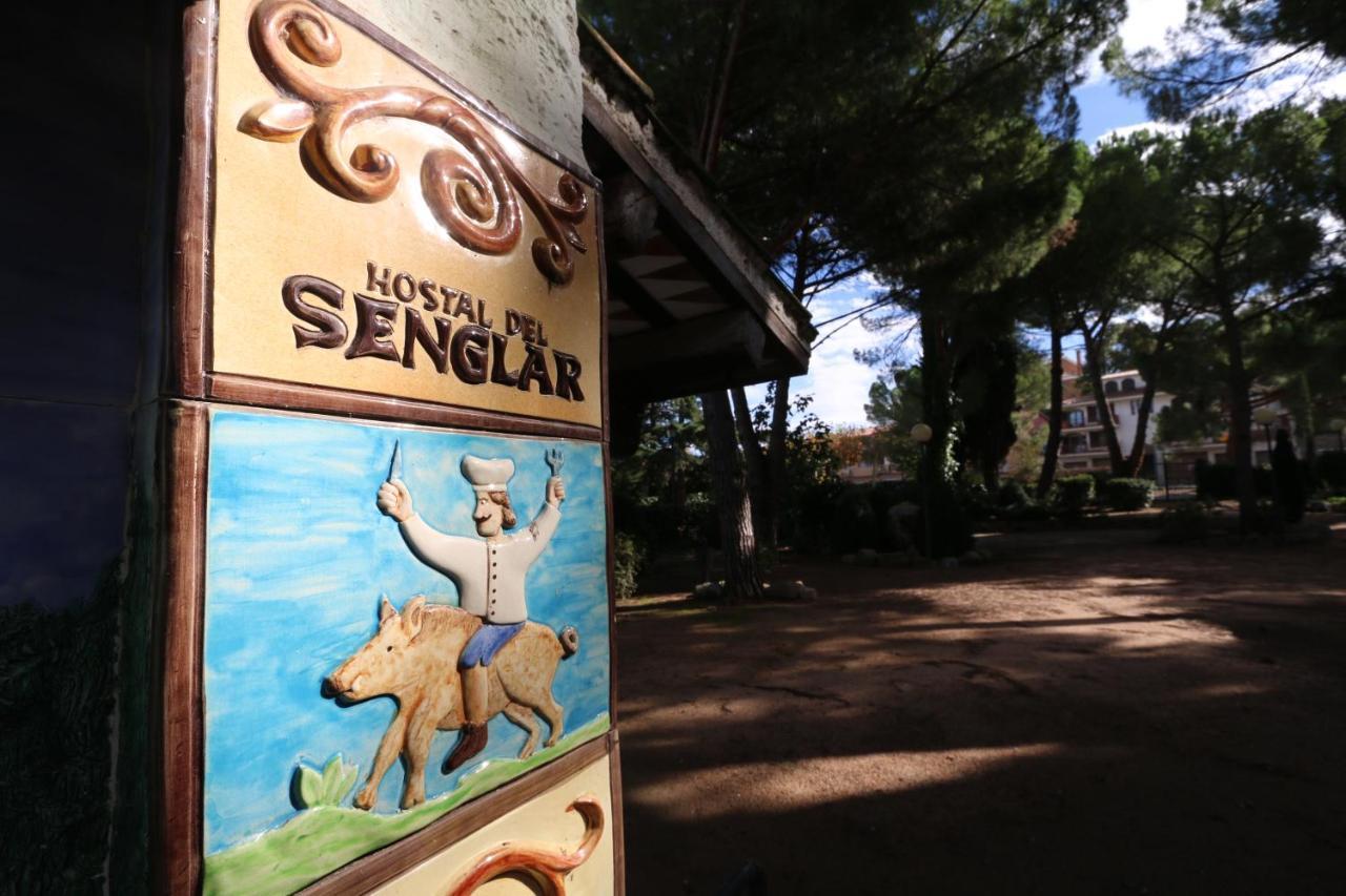 Hostal Del Senglar เอสปลูกา เด ฟรังโกลิ ภายนอก รูปภาพ