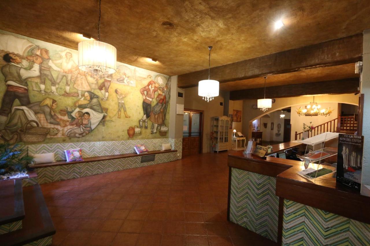 Hostal Del Senglar เอสปลูกา เด ฟรังโกลิ ภายนอก รูปภาพ