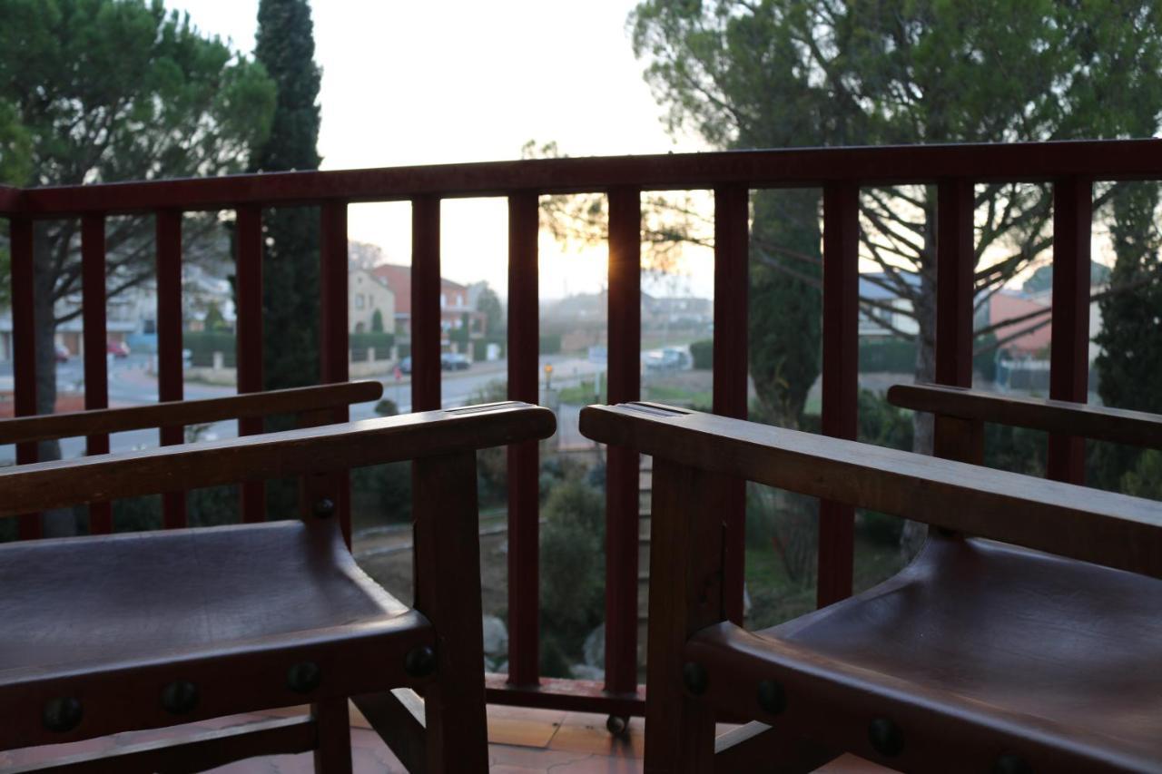 Hostal Del Senglar เอสปลูกา เด ฟรังโกลิ ภายนอก รูปภาพ